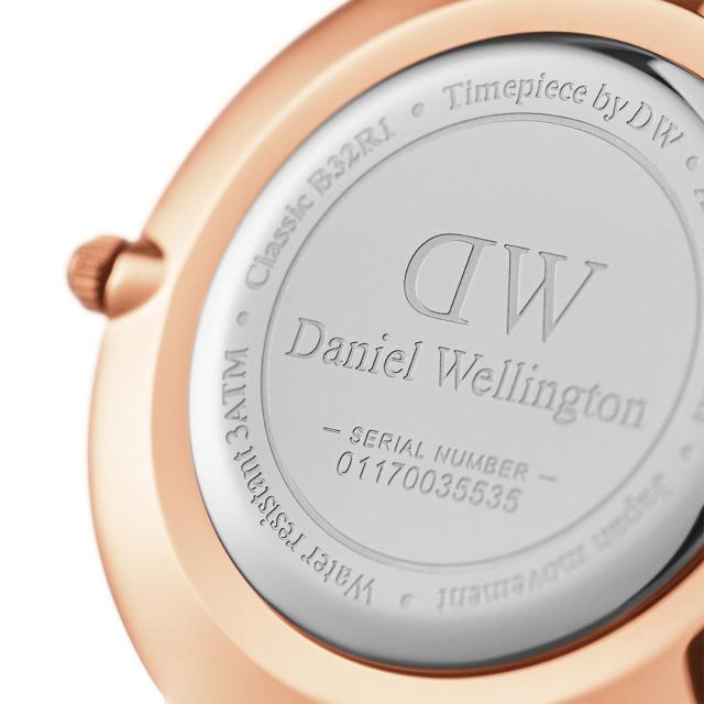 Đồng Hồ Daniel Wellington Classic Black Petite Melrose 32mm DW00100161